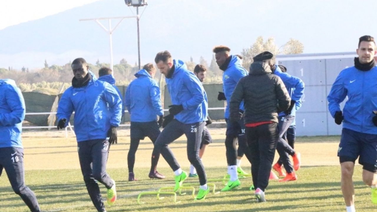 Akhisar Belediyespor, Beşiktaş maçı hazırlıklarını sürdürüyor