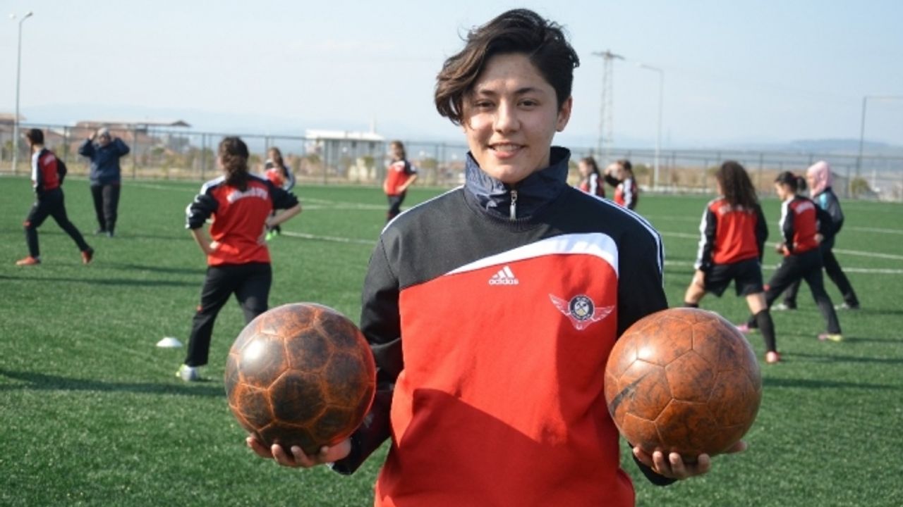 Berfin Demir: "Soma faciasından çok etkilenmiştim, ama elimden bir şey gelmemişti"