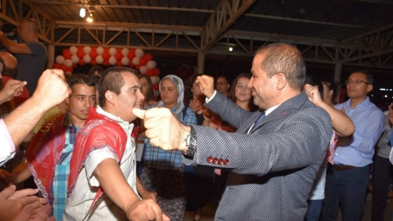 Alaşehir’de temsili askerlik yapacak engelliler için kına gecesi