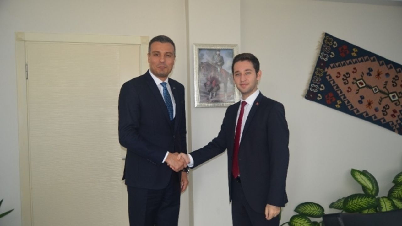 SGK İl Müdürü Kurt, Selendi’de yeni şubeyi inceledi