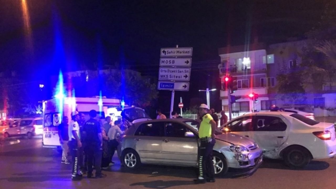 Manisa’da trafik kazası: 3’ü çocuk 7 yaralı