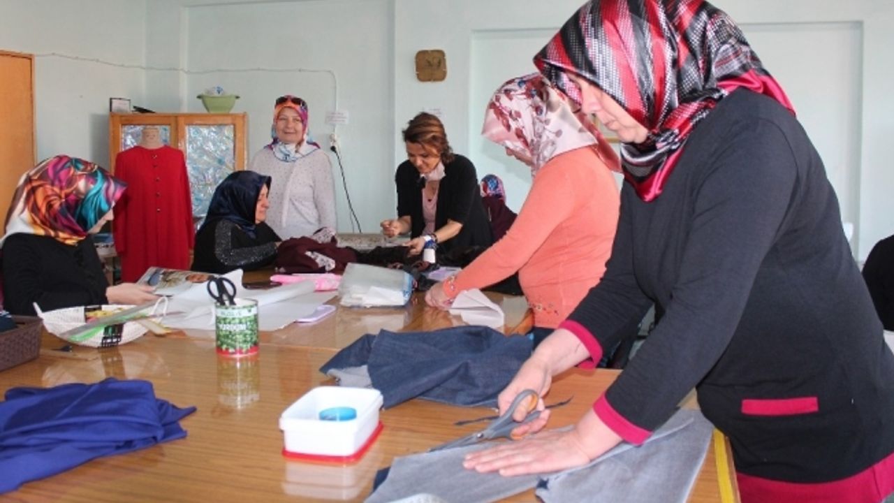 Halk Eğitim Merkezlerinde ‘Maske üretim kursu’ açılsın önerisi