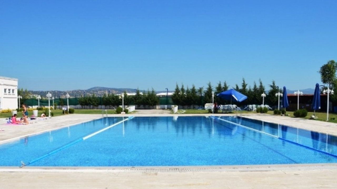 Yunusemre Belediyesi Muradiye Yüzme Havuzu hizmete başlıyor