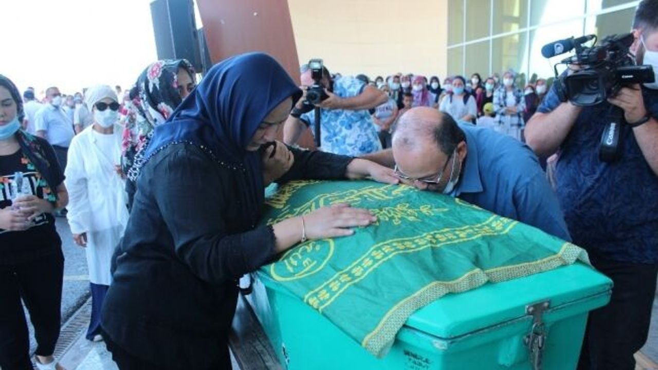 Mersin’deki kazada hayatlarını kaybeden otobüs şoförlerine hüzünlü tören