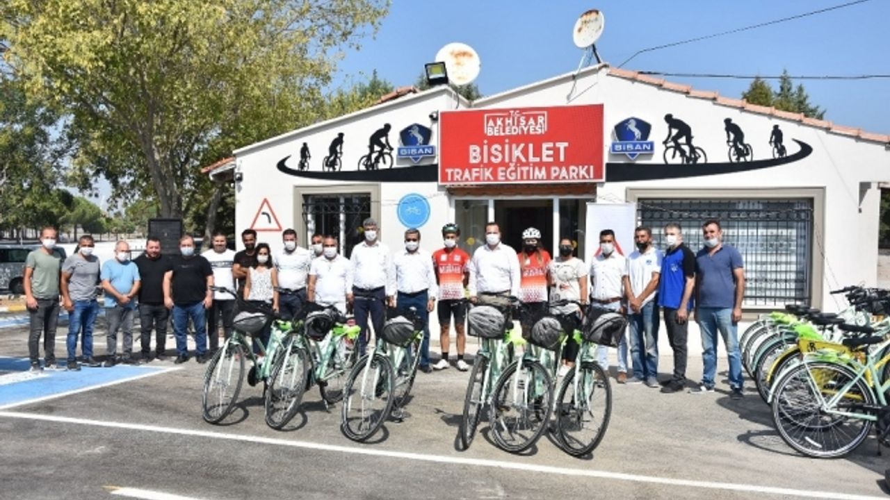Akhisar Belediyesi Bisiklet Trafik Eğitim Parkı hizmete açıldı