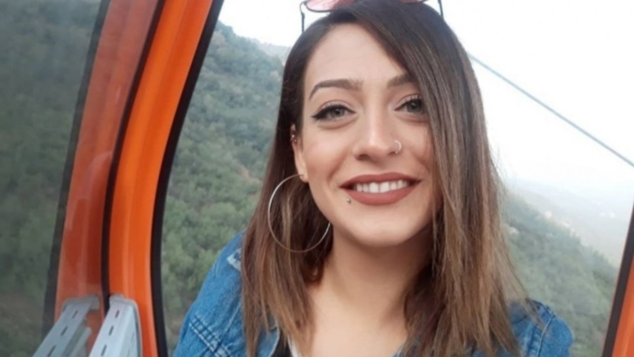 Evlilik teklifini kabul etmediği için öldürülen genç kız Manisa’da toprağa verildi