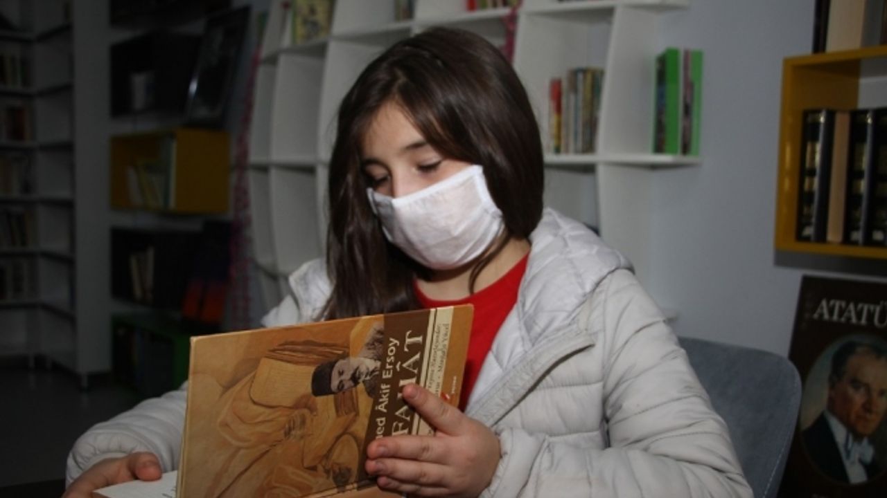 (Özel) İstiklal Marşı okuma yarışmasında ödülü kabul etmedi