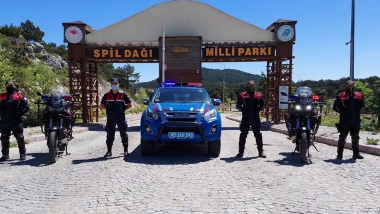 Jandarmadan Spil Dağı Milli Parkı ve Kiraz Pazarında denetleme