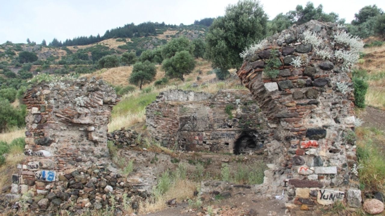 (Özel) Manisalılar Fetih Mescidinde namaz kılacakları günü bekliyor