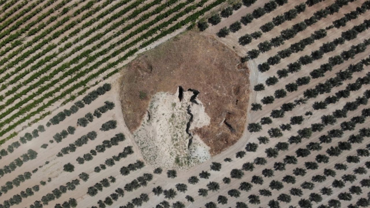 Manisa’nın görkemli güzellikleri define avcılarının saldırısına uğradı