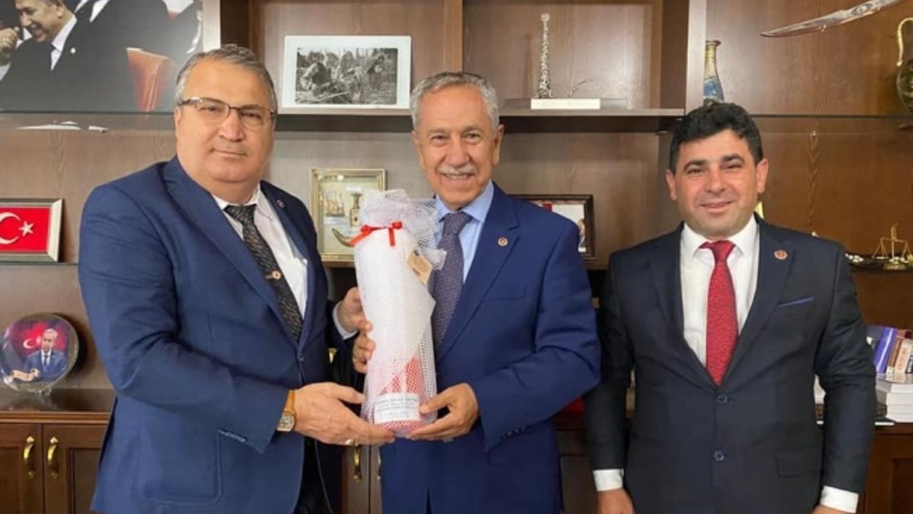 Başkan Çerçi başkent protokolünü Yuntdağı Geleneksel Yağlı Güreşlerine davet etti