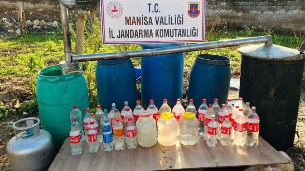 Manisa’da sahte 800 litre şarap, 70 litre rakı ele geçirildi
