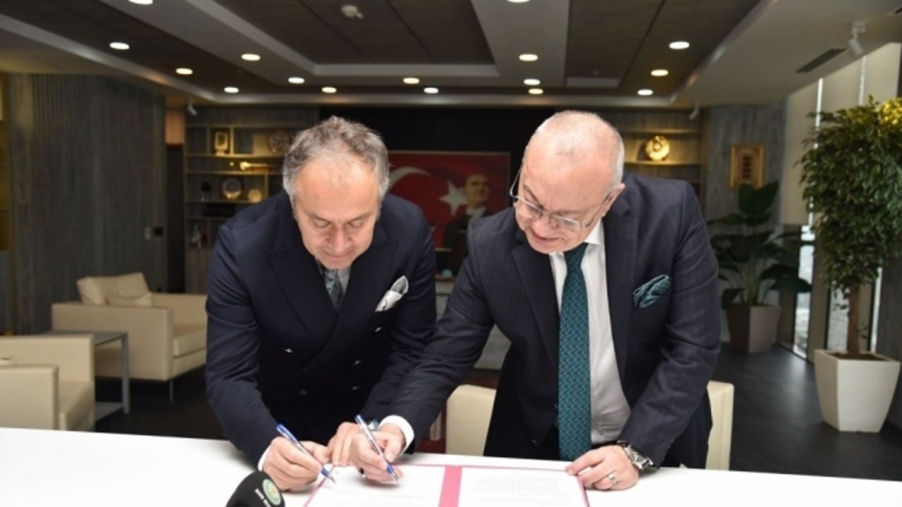 Selendi’ye çok amaçlı etkinlik salonu için imzalar atıldı