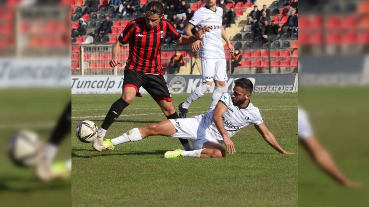 TFF 2. Lig: Turgutluspor: 0 - Sakaryaspor: 0