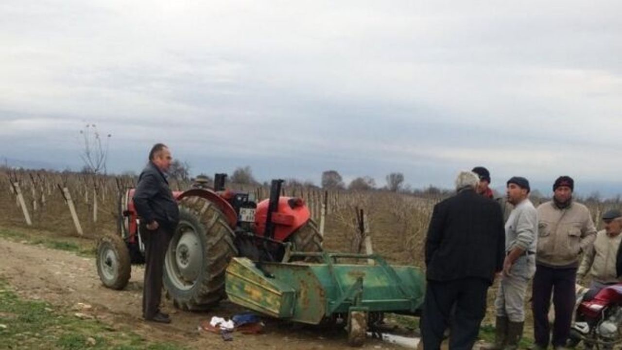 Çubuk kırma makinesine kolunu kaptıran çiftçi ölümden döndü