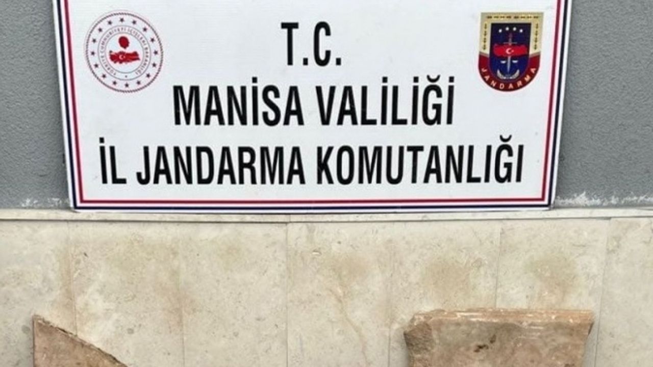 Manisa’da Roma dönemine ait Eros Bebek heykeli ele geçirildi