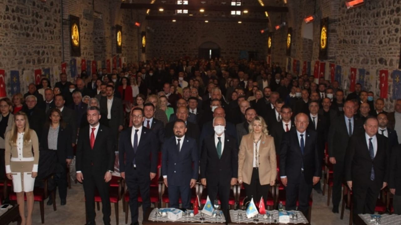 İYİ Partili Aydın Manisa'da teşkilatlarla buluştu