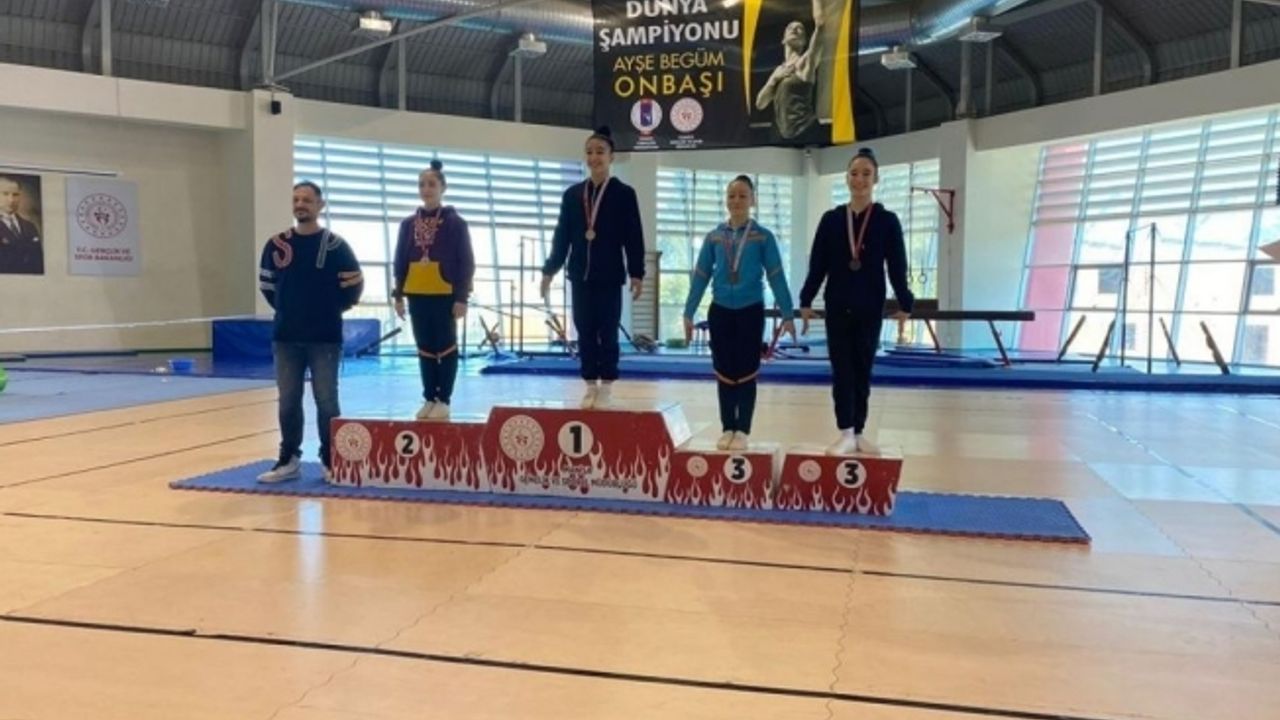Manisa’da ‘Okul Sporları Aerobik Cimnastik İl Birinciliği’ tamamlandı