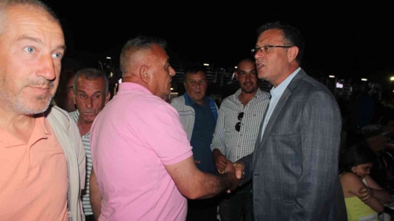 Alaşehir Belediyesi 2 bin 500 kişilik iftar verdi