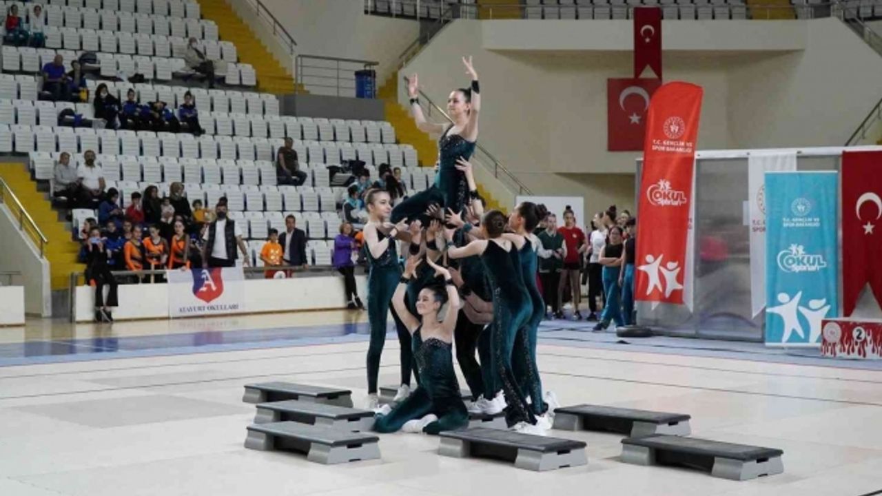 Okul Sporları Cimnastik Türkiye Şampiyonası Manisa’da yapıldı