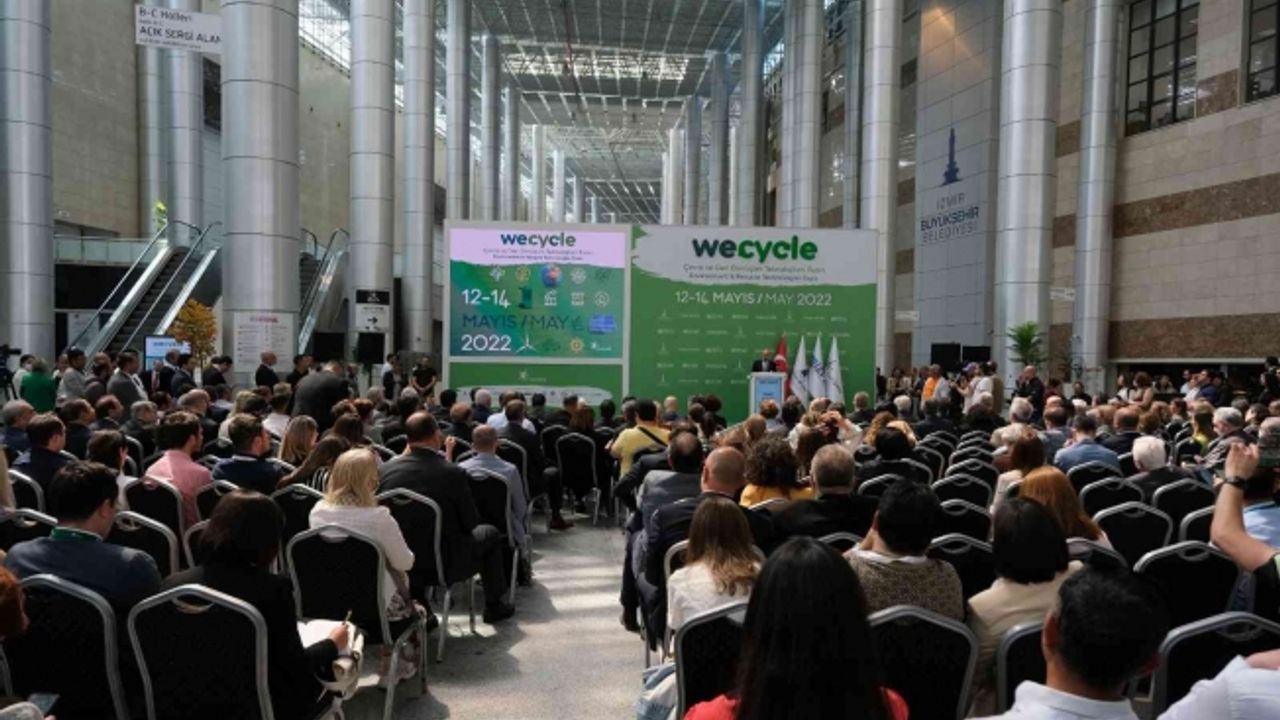 İzmir Çevre ve Geri Dönüşüm Fuarı düzenlenen törenle açıldı