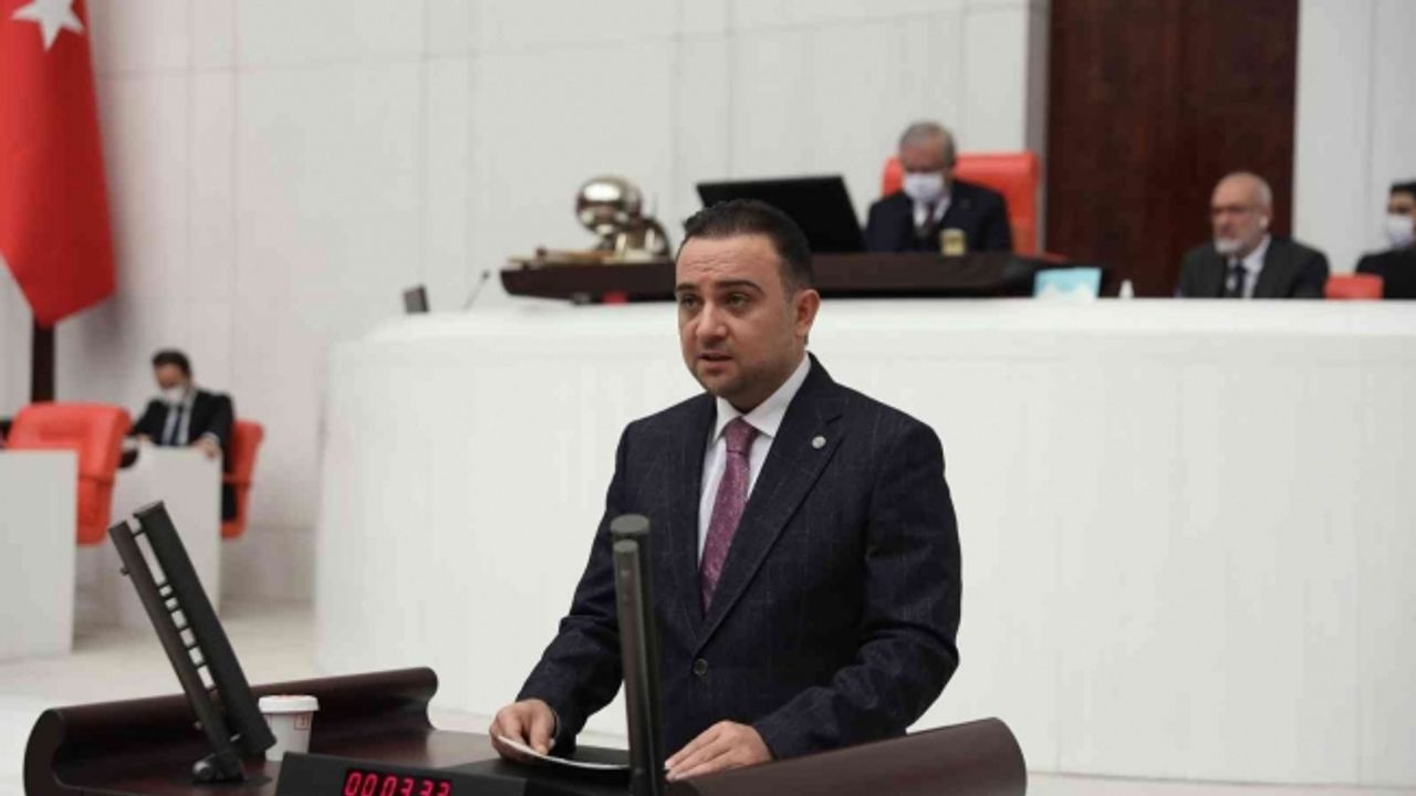 AK Partili Baybatur, yoğun mesai sonrası sahaya iniyor