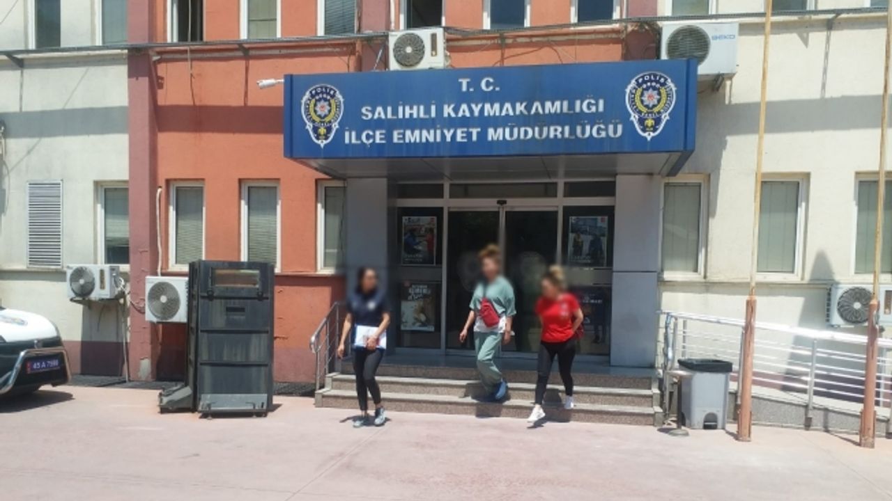 Manisa’da fuhuş operasyonu: Kırgız uyruklu 2 kadın sınır dışı edildi