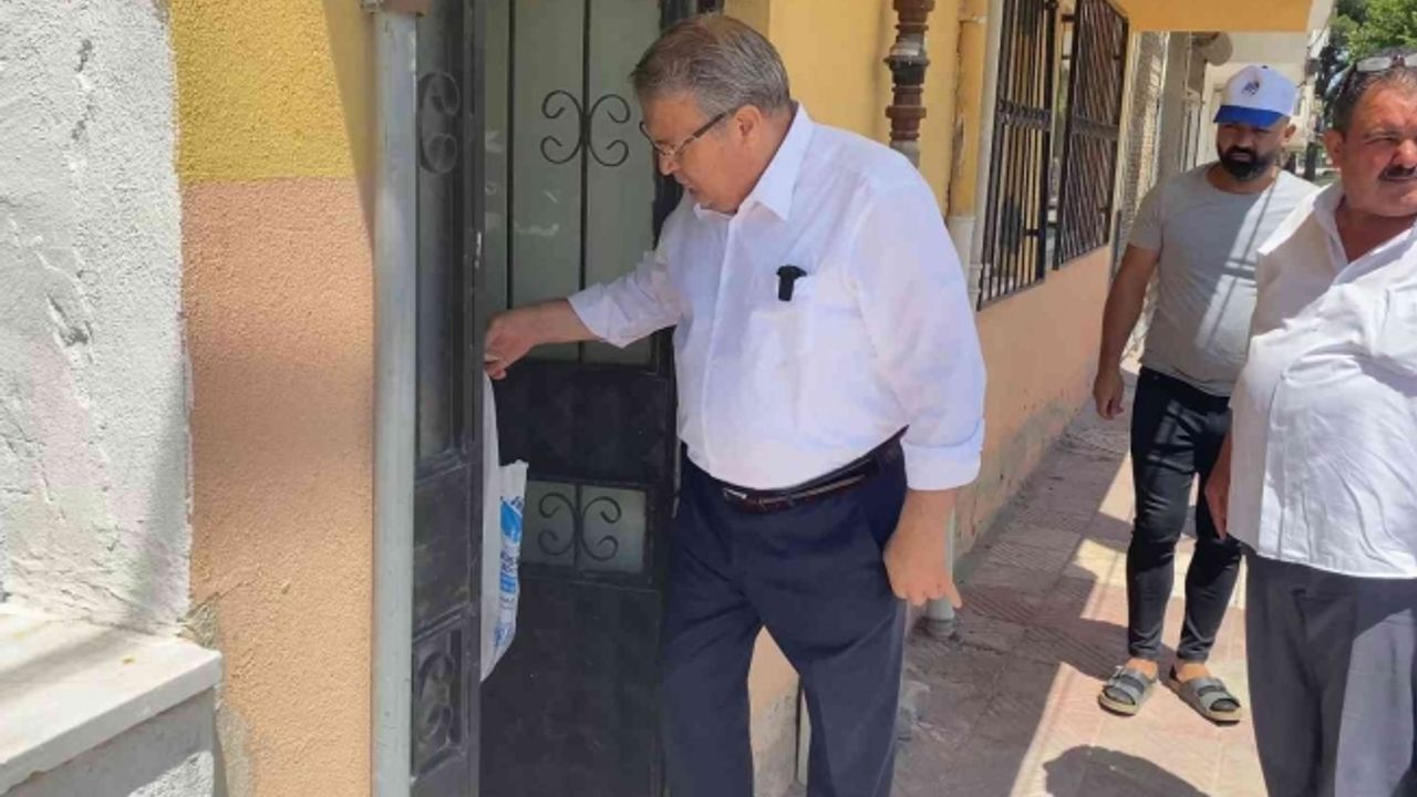 Yunusemre’de 5 bin aileye 30 ton kurban eti dağıtıldı