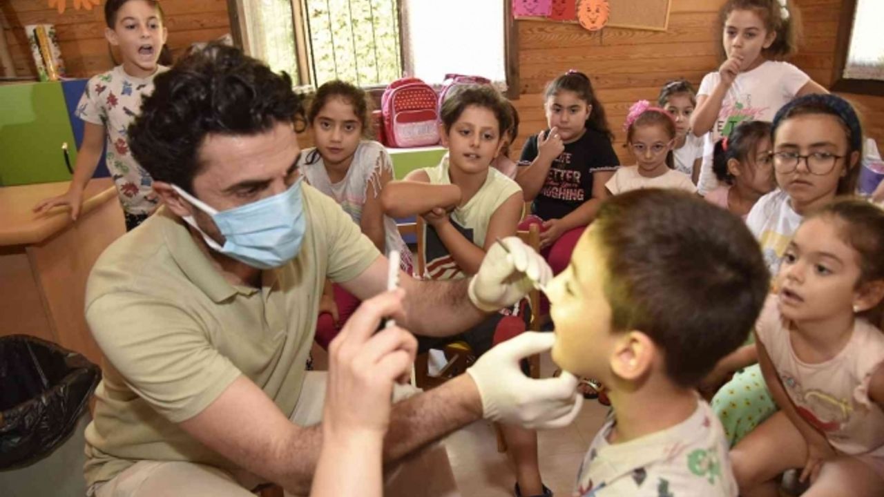 Yunusemre’de miniklere ağız ve diş sağlığı taraması yapılıyor