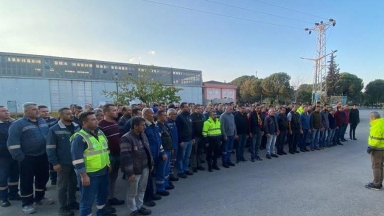 Somalı madenciler Amasra’daki şehit madenciler için saygı duruşunda bulundu