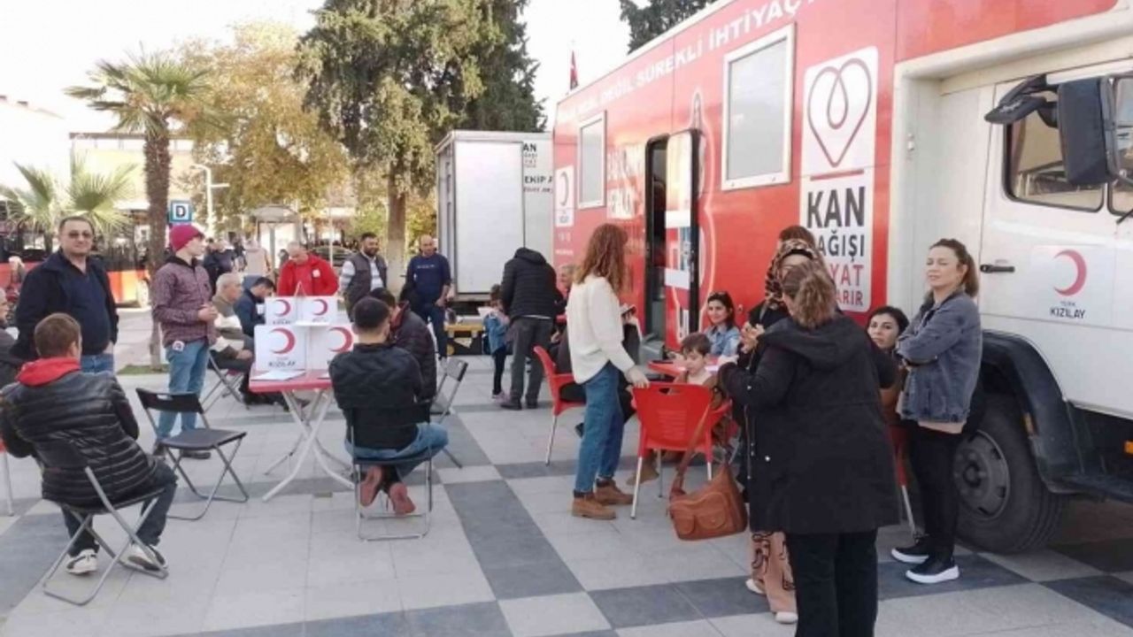 Sarıgöl’de Kan ve kök hücre bağışı kampanyası ilgi gördü
