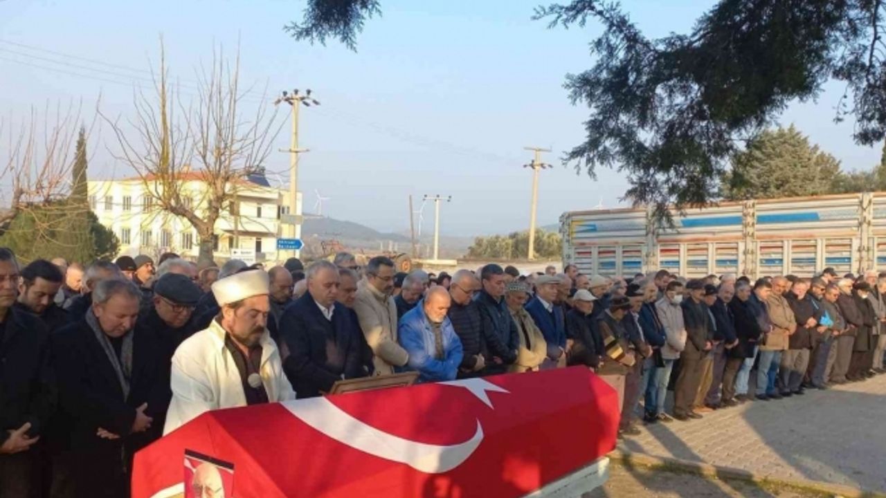 Eski Belediye Başkanı ve Milli Eğitim Müdürü Orhan Kamalı toprağa verildi