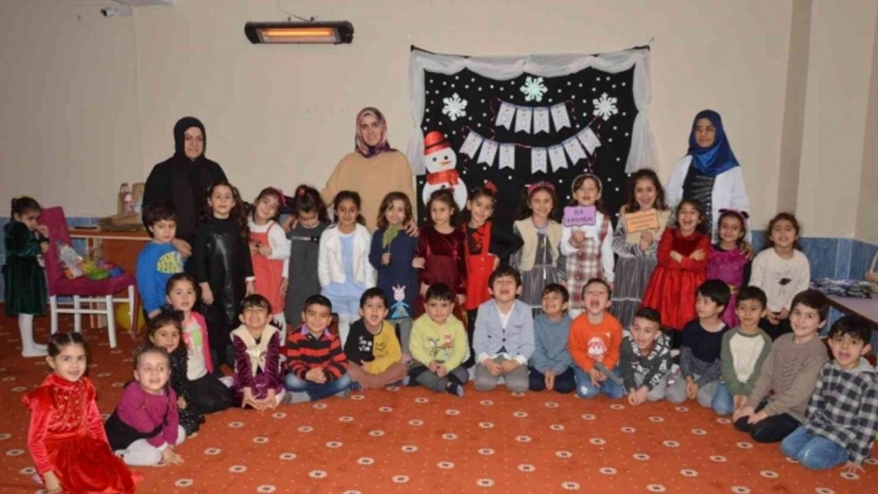 Fatih Camii 4-6 Yaş Kur’an Kursu öğrencileri karne heyecanı yaşadı