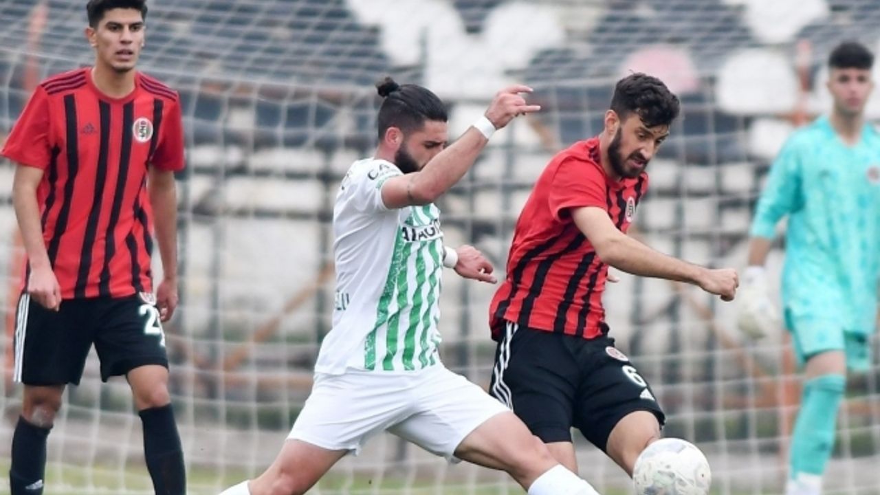 TFF 3. Lig: Turgutluspor: 1 - Iğdır FK: 3
