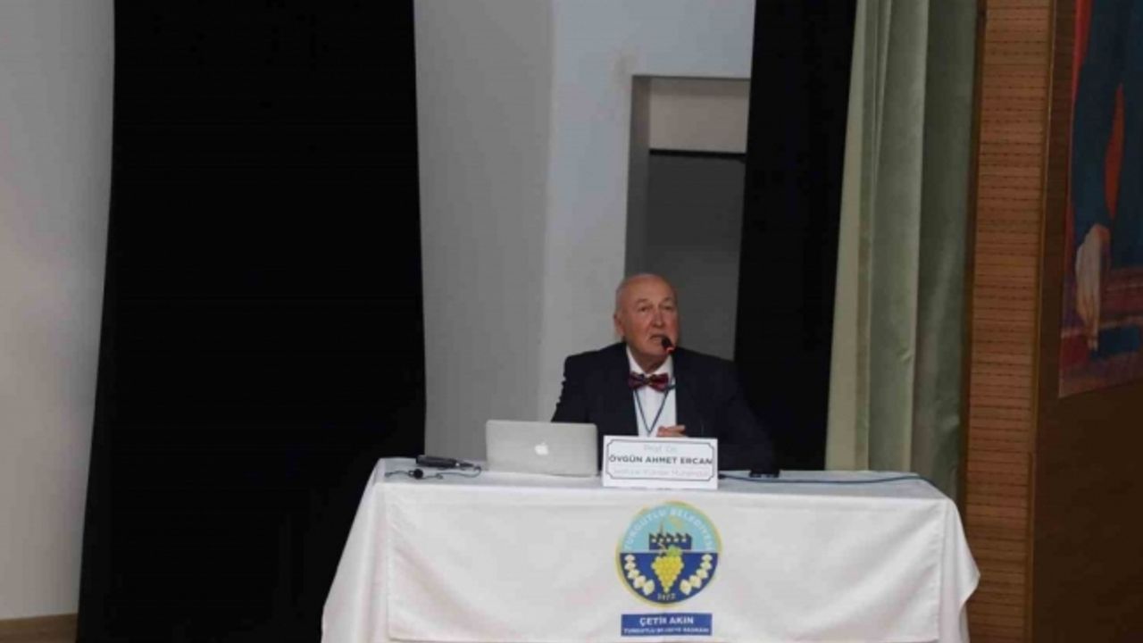 Prof. Dr. Övgün Ahmet Ercan: "Temel derinliği kısa evler intihar evleridir"