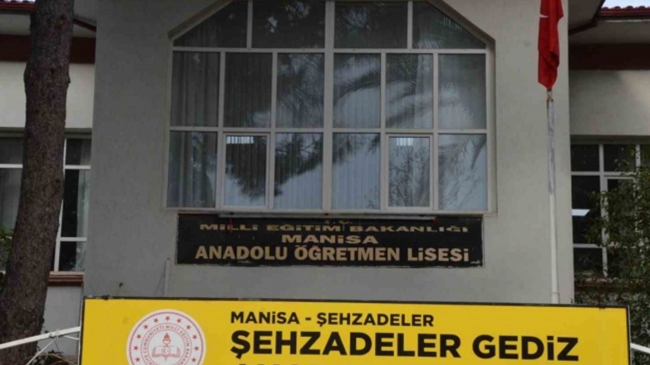 Şehzadeler Gediz Anadolu Lisesi ’Tasarım tescil belgesi’ aldı