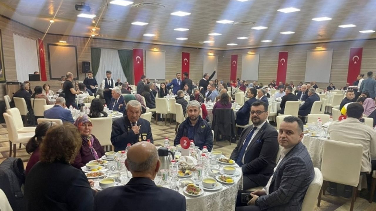 Manisa’da şehit aileleri, gaziler ve aileleri onuruna iftar