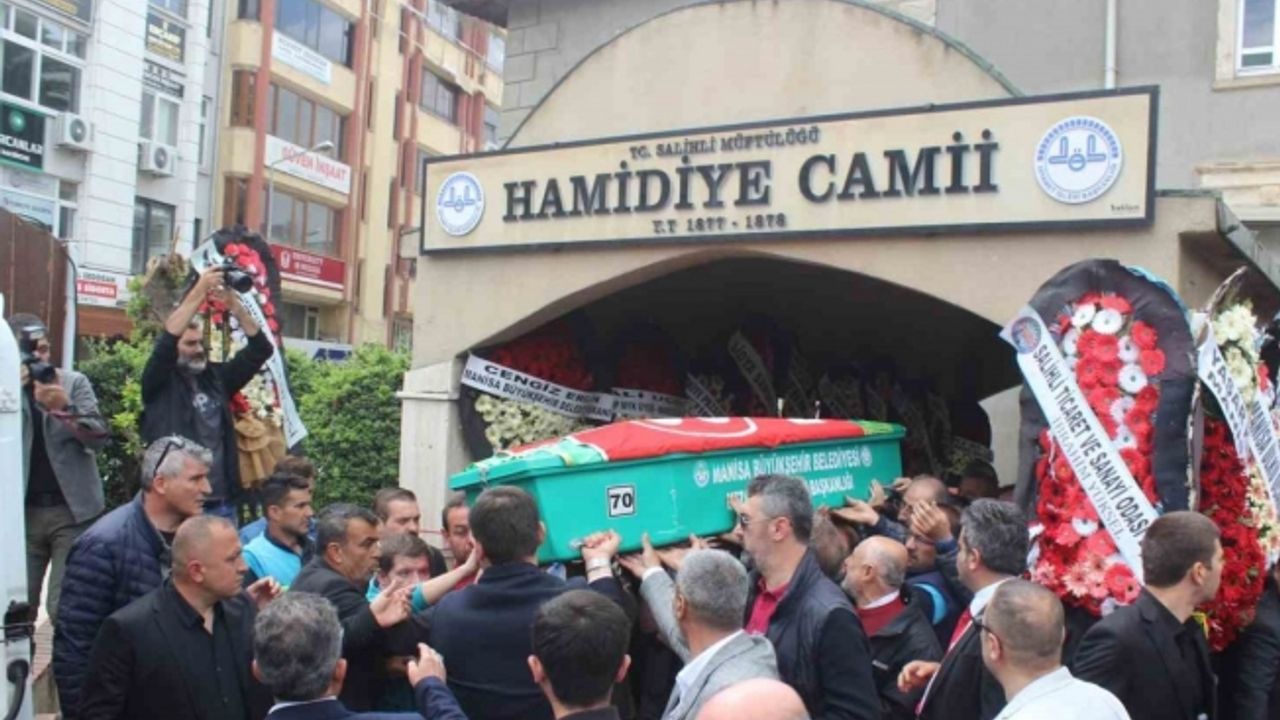 MHP Salihli İlçe Başkanı Mehmet Akın son yolculuğuna uğurlandı