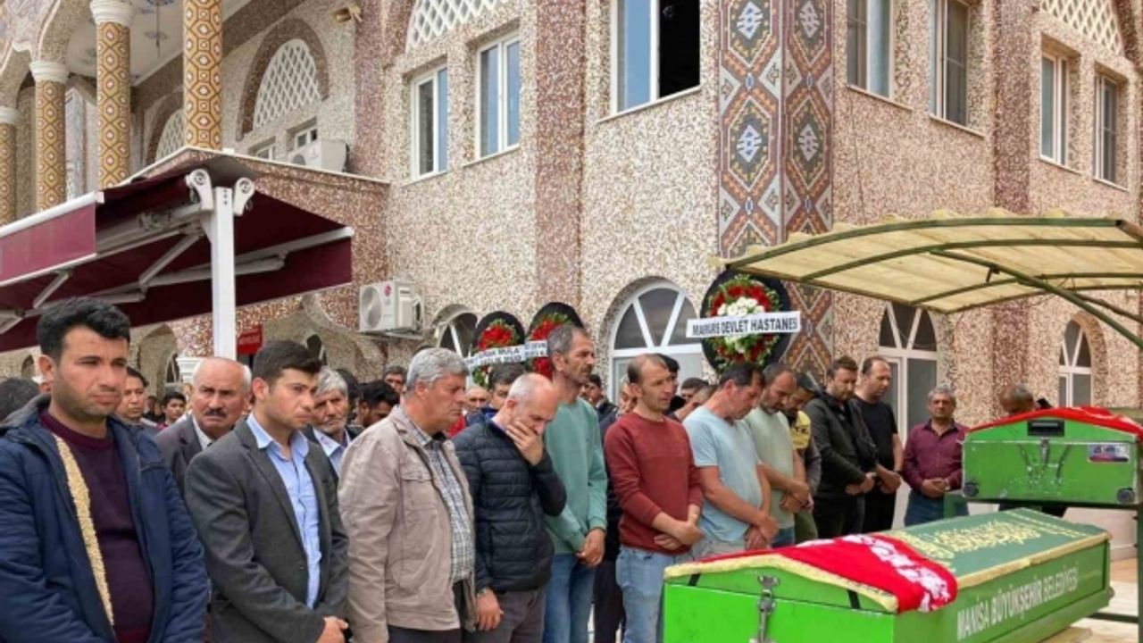 Hayalleri yarım kalan 4 kişilik aile 2 farklı şehirde defnedilecek