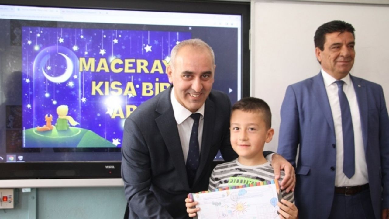 Kula’da 6 bin 362 öğrenci karne sevinci yaşadı