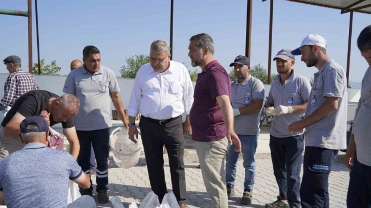 Manisa’da 40 ton kurban eti 6 bin aileye dağıtılacak