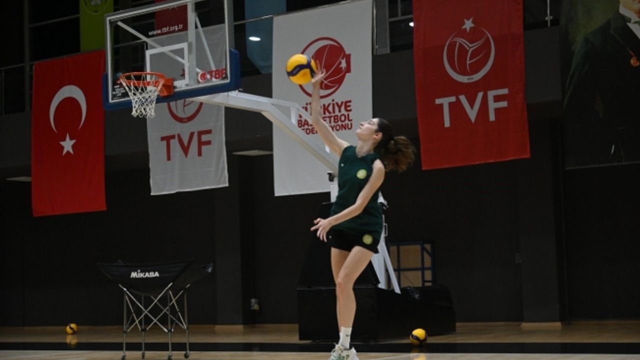 Manisa Büyükşehir Belediyespor Voleybol Takımı, yeni sezon hazırlıklarına devam ediyor