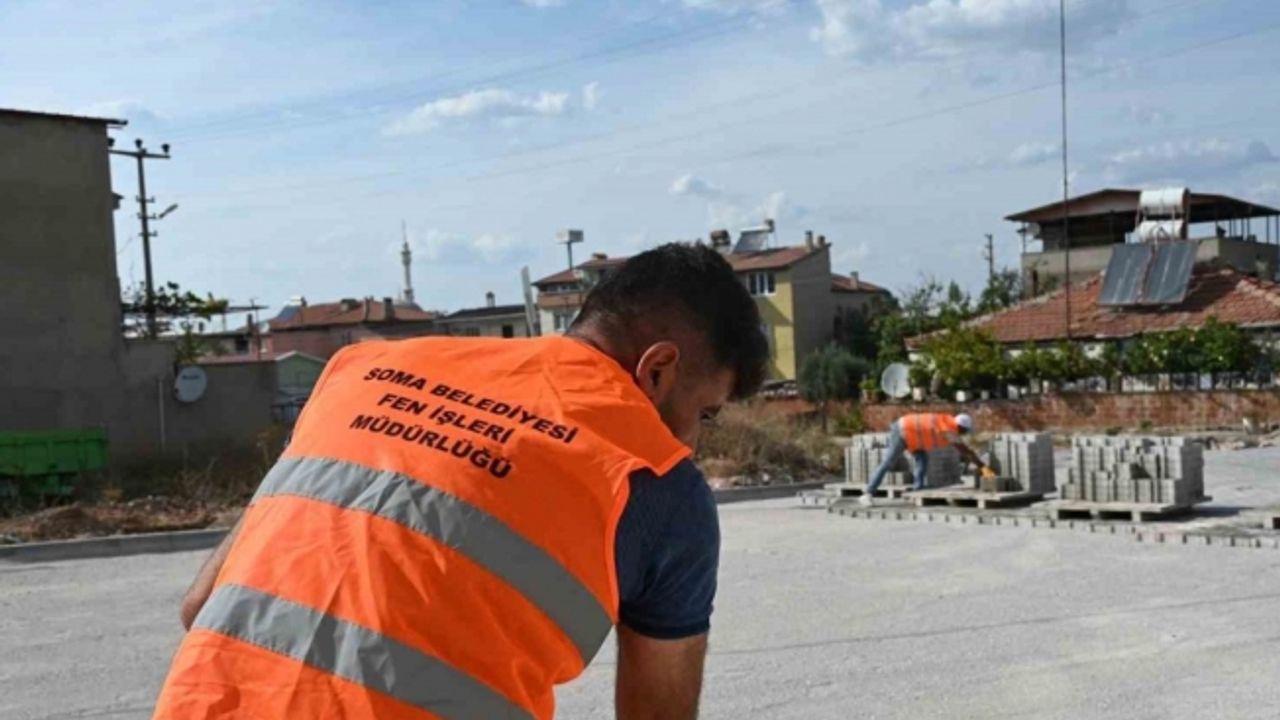 Soma Belediyesi Fen İşleri ekipleri tam kapasiteyle sahada