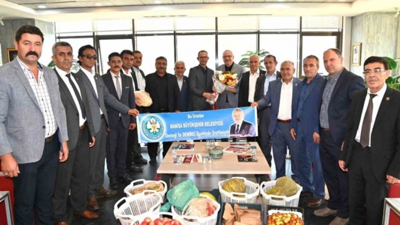 Gördes ve Demircili muhtarlardan Başkan Ergün’e teşekkür ziyareti