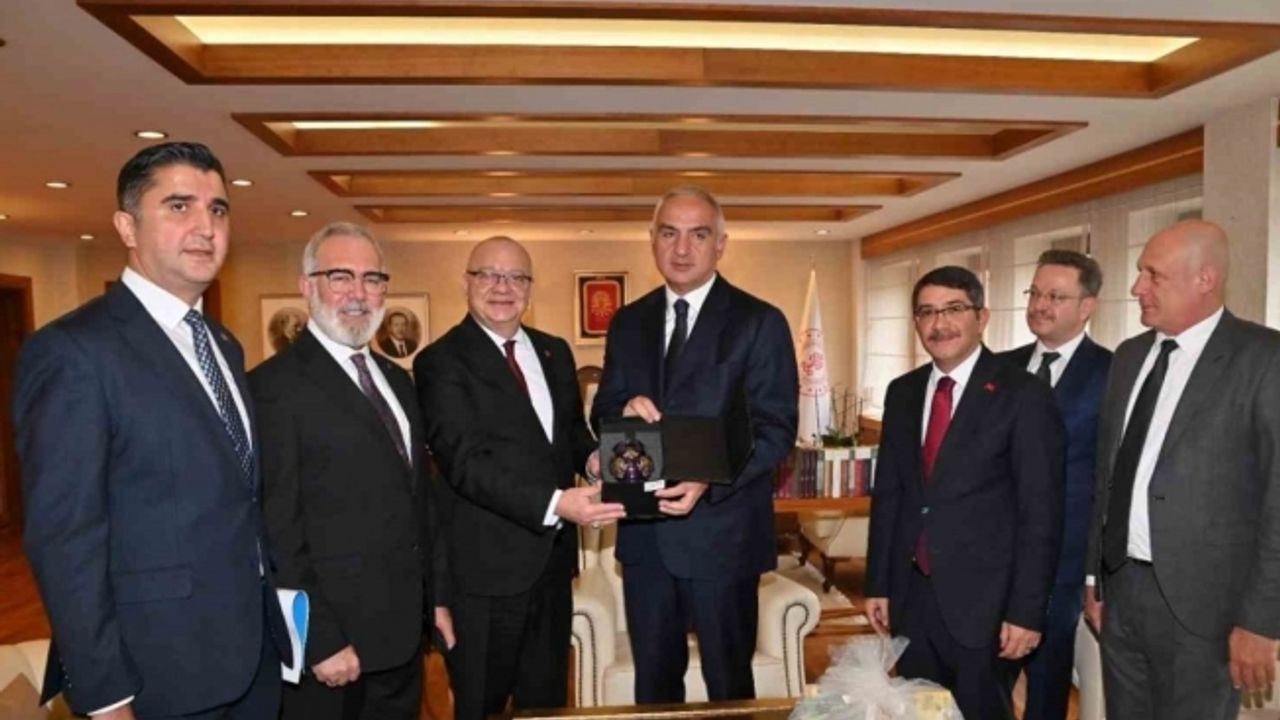 Kültür ve Turizm Bakanı Ersoy Mesir Festivali’ne davet edildi