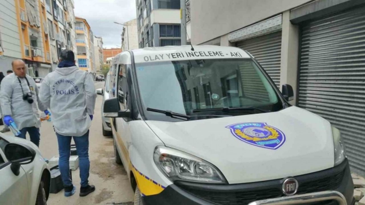 Manisa’da sır ölüm: Anne ve kızı asansörde ölü bulundu