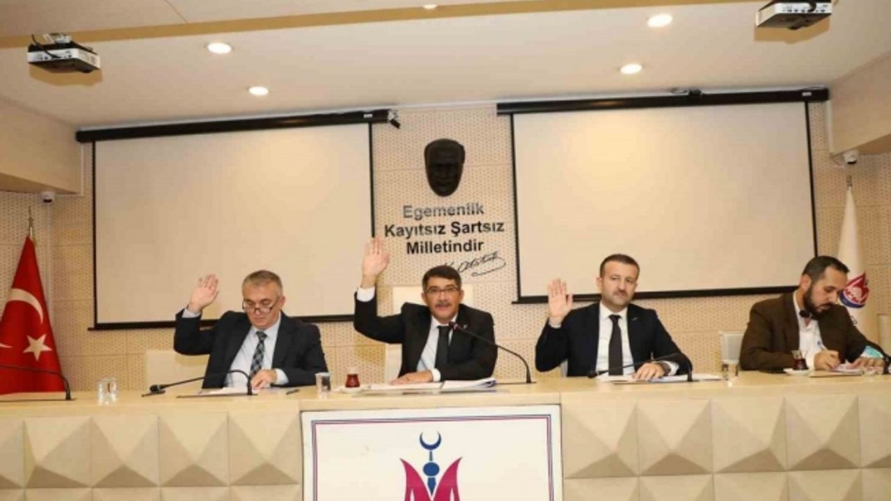 Meclis toplantısında şehit olan Filistinliler için Fatiha