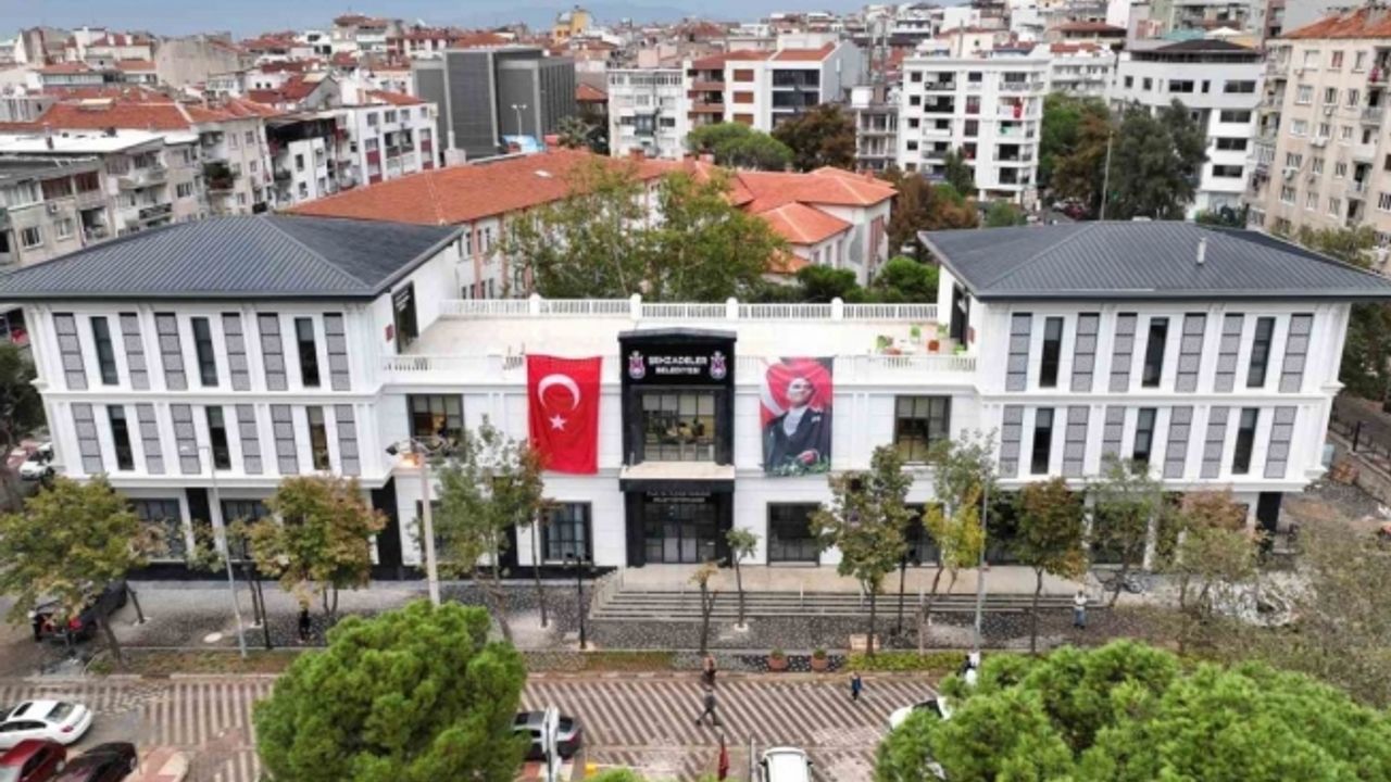 Prof. Dr. İlhan Varank Millet Kütüphanesi büyük ilgi gördü