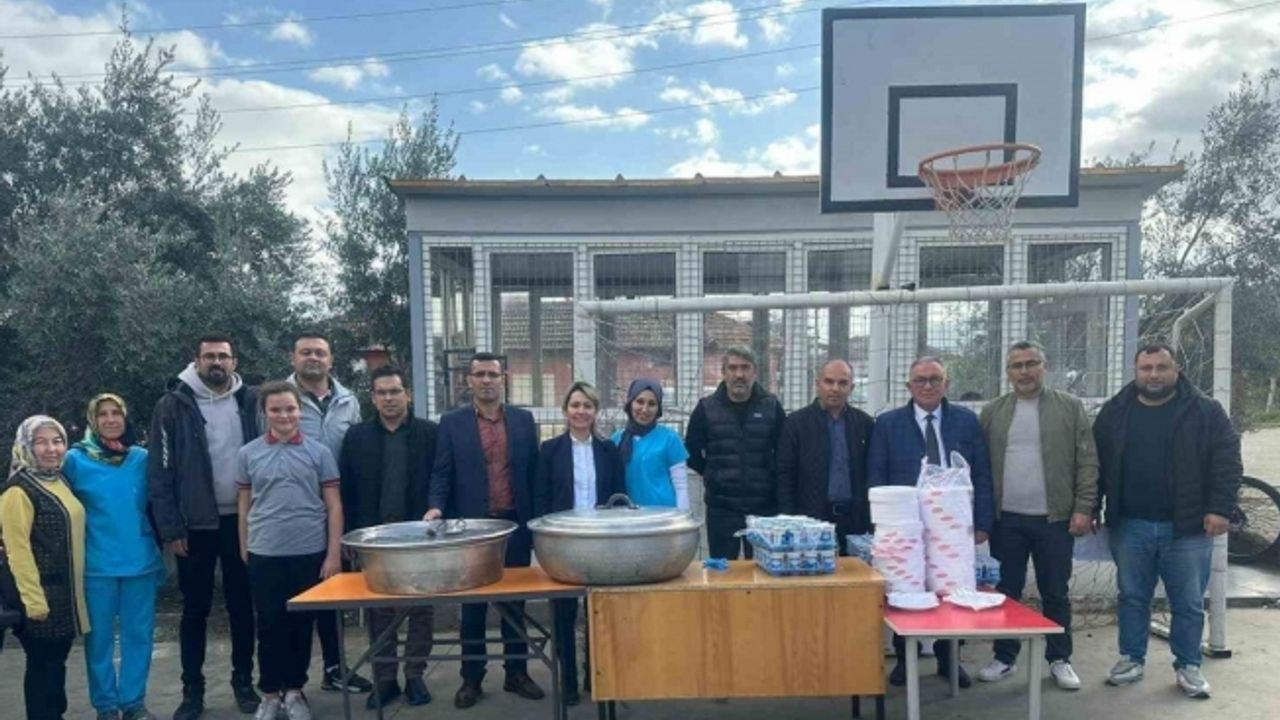 Manisalı şehit, isminin verildiği okulda hayırseverler tarafından anıldı