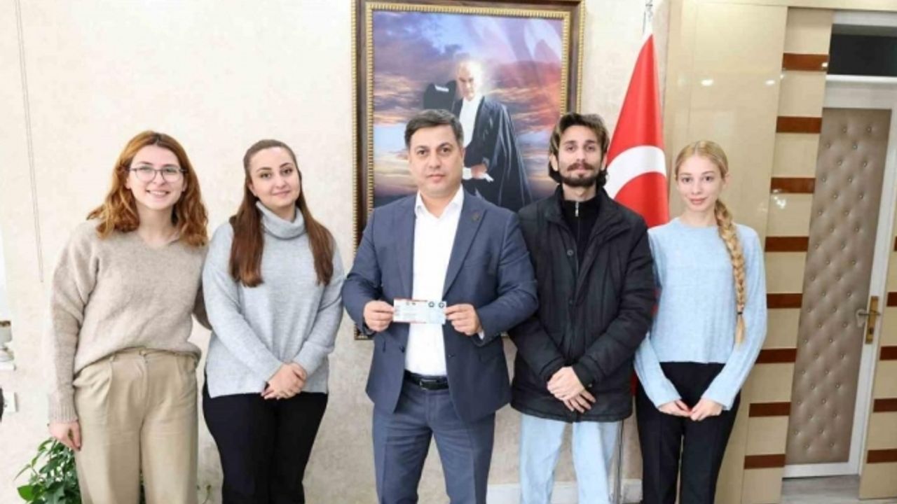 Manisalı üniversite öğrencilerinden örnek bir sosyal sorumluluk proje